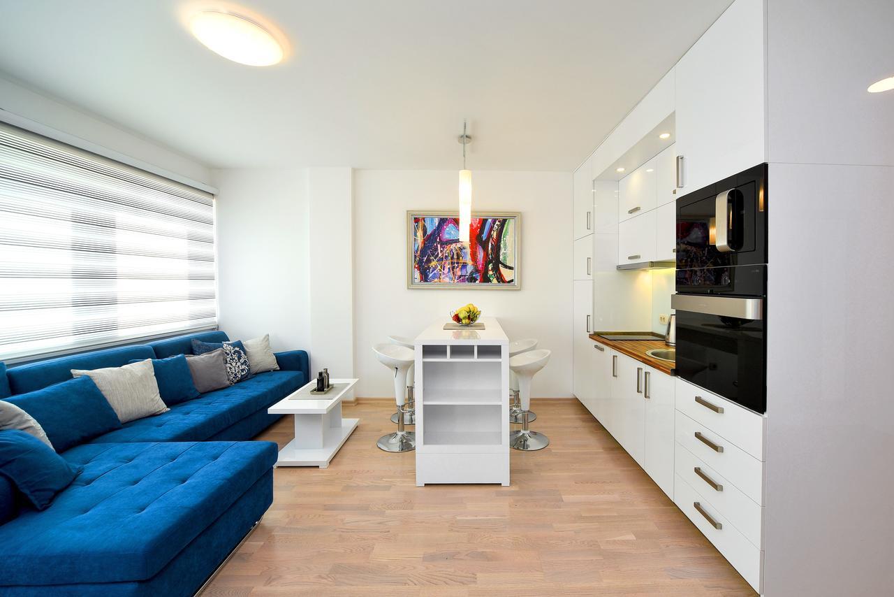 Lux Beach Apartment บุดวา ภายนอก รูปภาพ