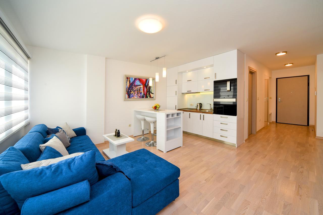 Lux Beach Apartment บุดวา ภายนอก รูปภาพ