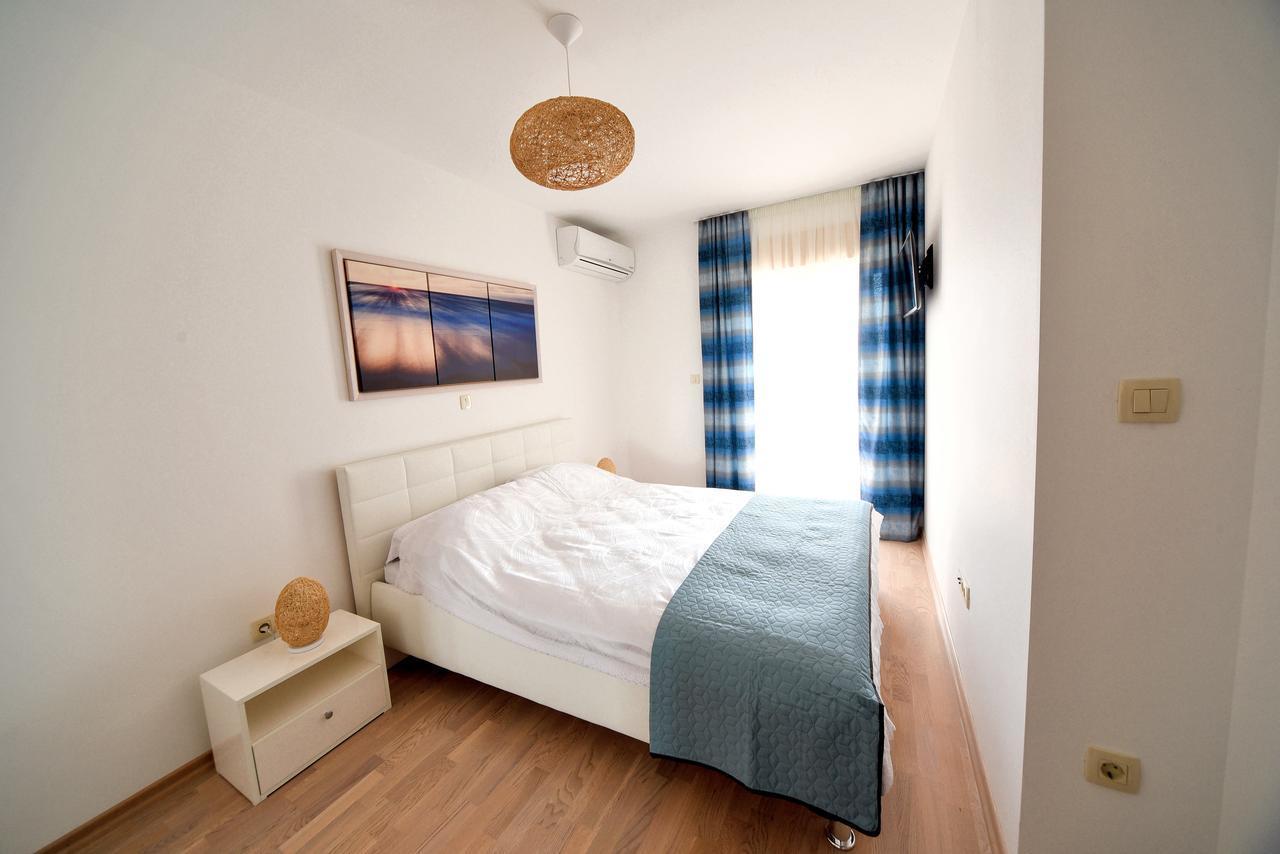 Lux Beach Apartment บุดวา ภายนอก รูปภาพ